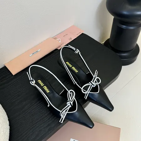 ミュウミュウ サンダル