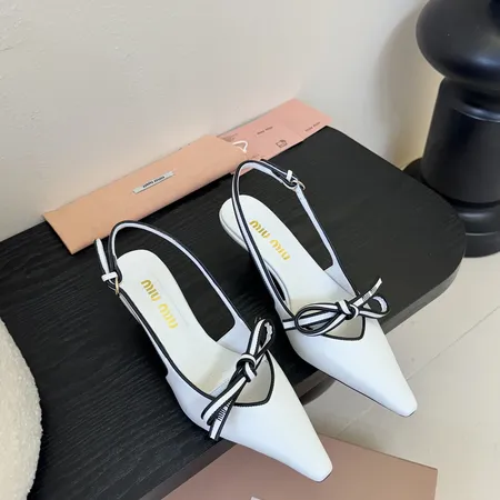 ミュウミュウ サンダル