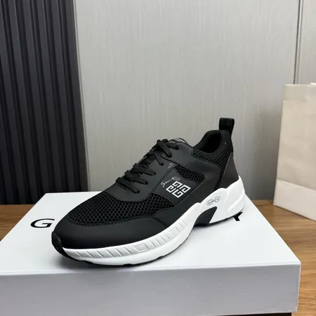 ジバンシィ カジュアルシューズ