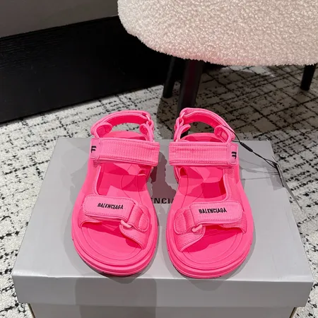 バレンシアガ サンダル