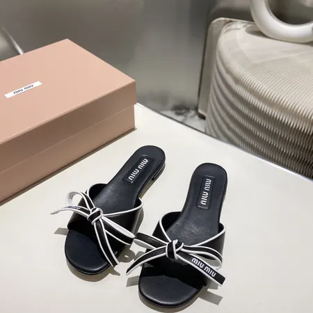 ミュウミュウ スリッパ