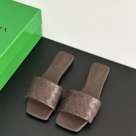 ボッテガ ヴェネタ スリッパ