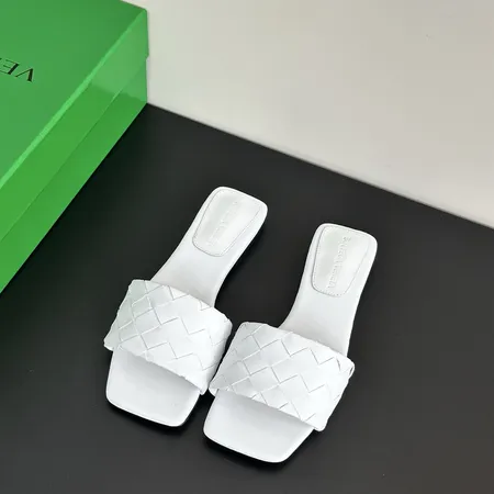 ボッテガ ヴェネタ スリッパ