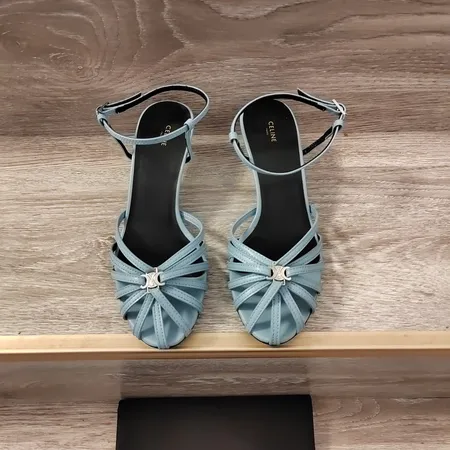 セリーヌ サンダル