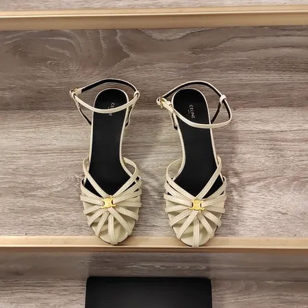 セリーヌ サンダル