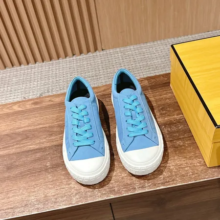 フェンディ カジュアルシューズ