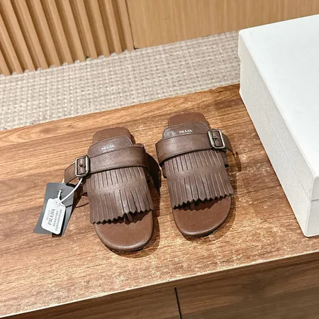 プラダ スリッパ