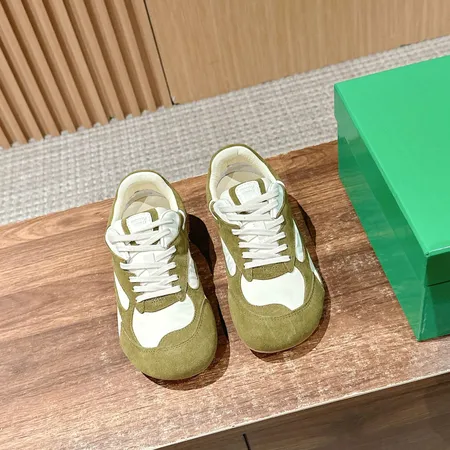 ボッテガ ヴェネタ カジュアルシューズ