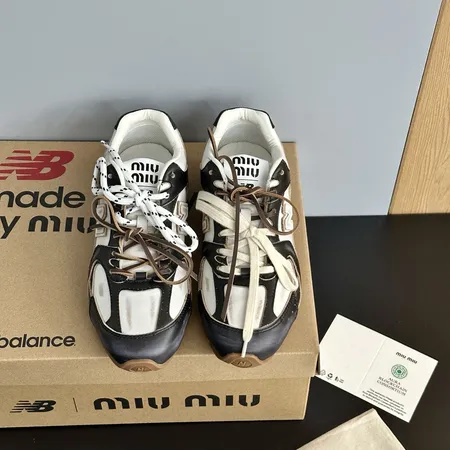 ミュウミュウ スニーカー