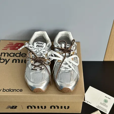 ミュウミュウ スニーカー