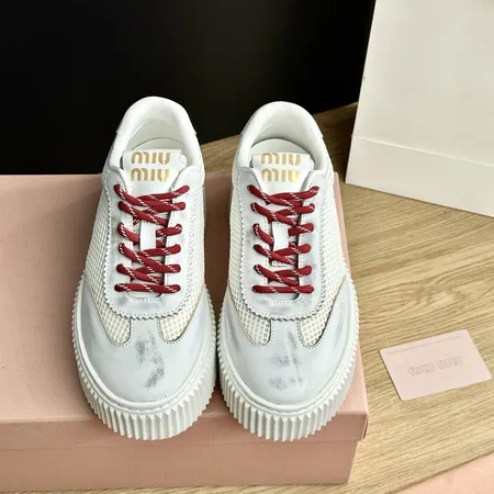 ミュウミュウ カジュアルシューズ