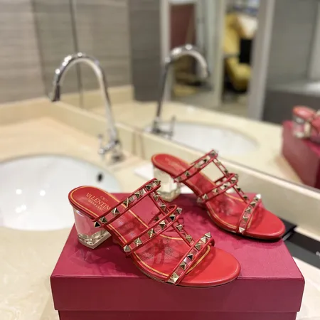 ヴァレンティノ スリッパ