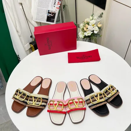 ヴァレンティノ スリッパ