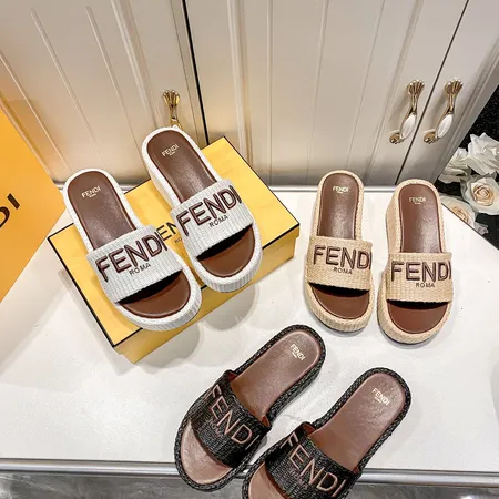 フェンディ スリッパ