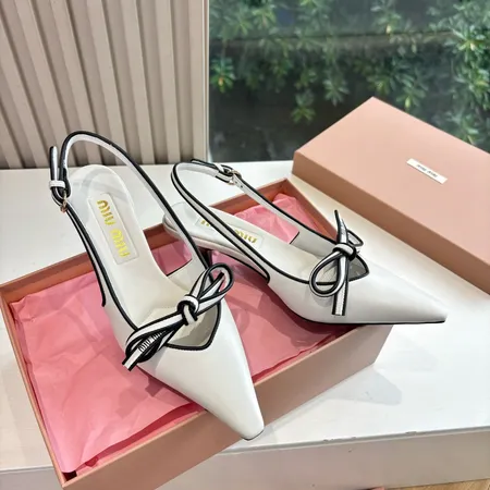 ミュウミュウ サンダル