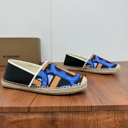 バーバリー ス カジュアルシューズ