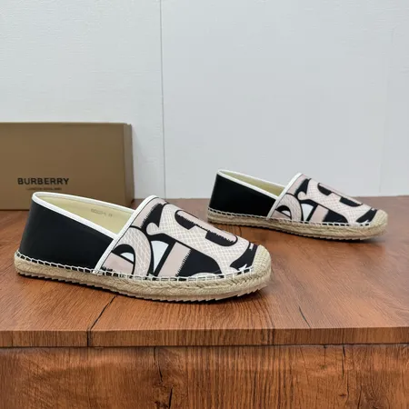 バーバリー ス カジュアルシューズ