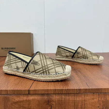 バーバリー ス カジュアルシューズ