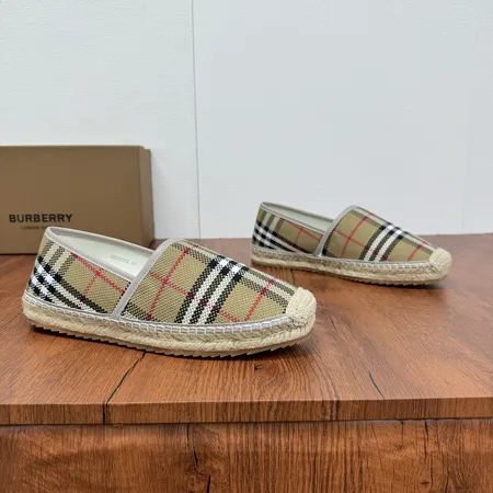 バーバリー ス カジュアルシューズ