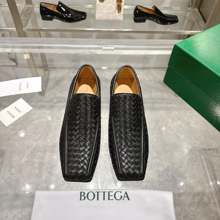 ボッテガ ヴェネタ ビジネスシューズ