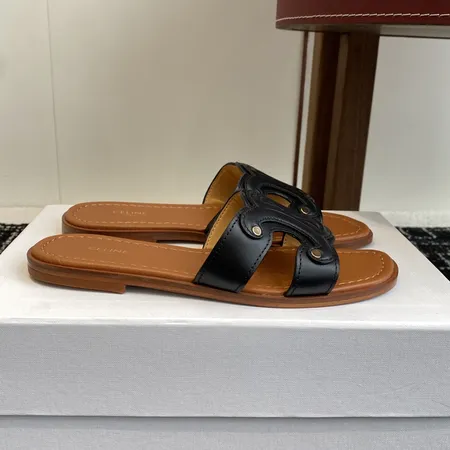 セリーヌ スリッパ