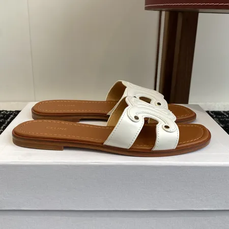 セリーヌ スリッパ