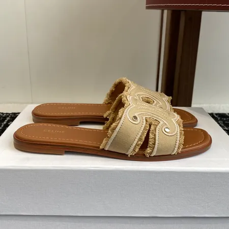 セリーヌ スリッパ