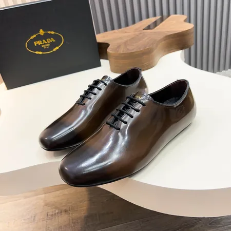プラダ ビジネスシューズ
