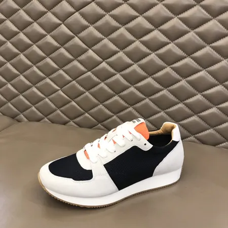 エルメス スニーカー