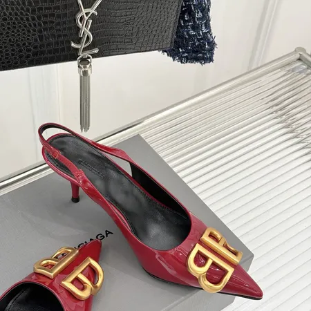 バレンシアガ サンダル