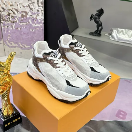 ルイヴィトン スニーカー