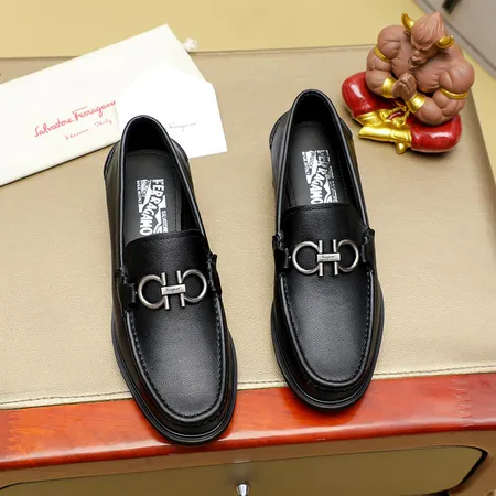 フェラガモ ビジネスシューズ