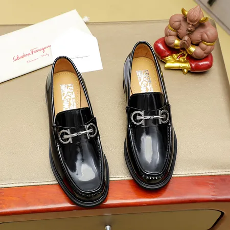 フェラガモ ビジネスシューズ