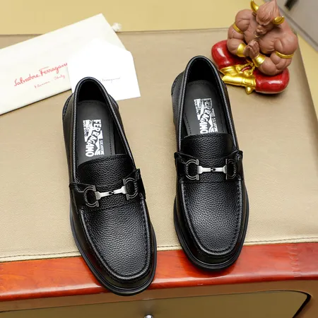 フェラガモ ビジネスシューズ