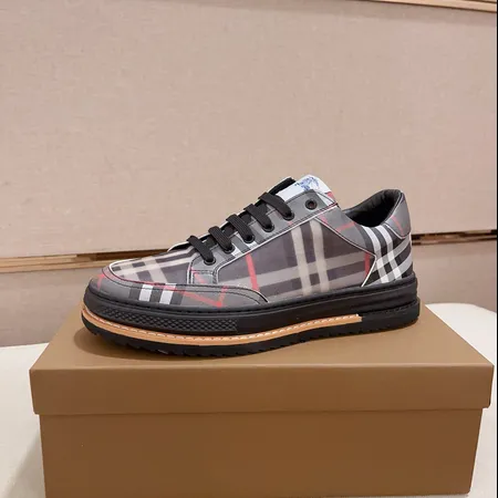 バーバリー ス カジュアルシューズ