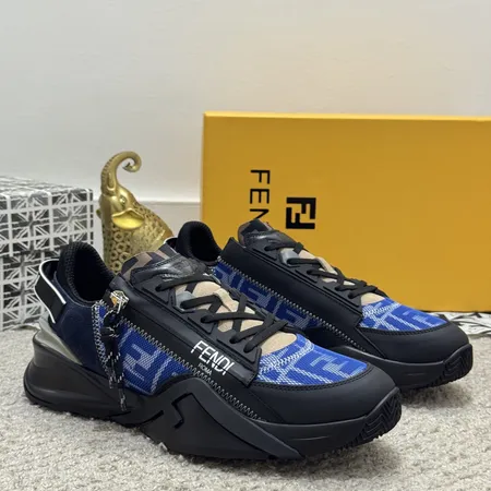 フェンディ スニーカー
