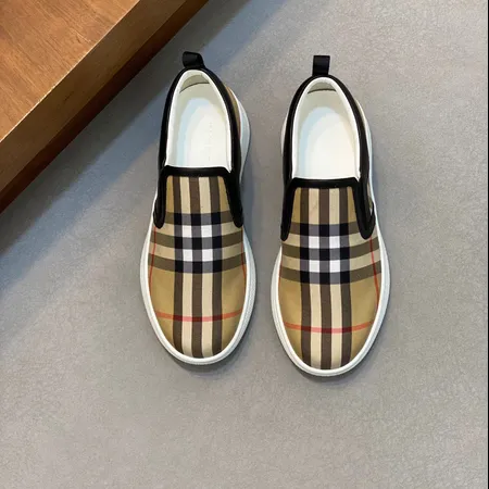 バーバリー ス カジュアルシューズ