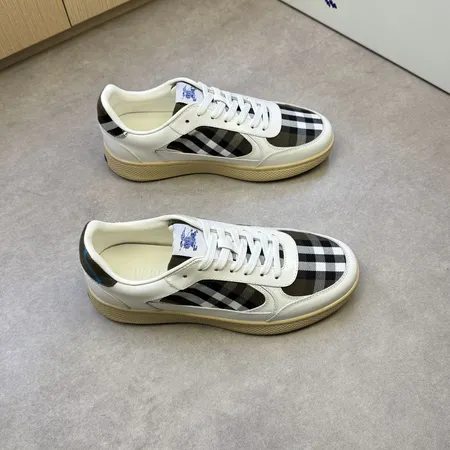 バーバリー ス カジュアルシューズ