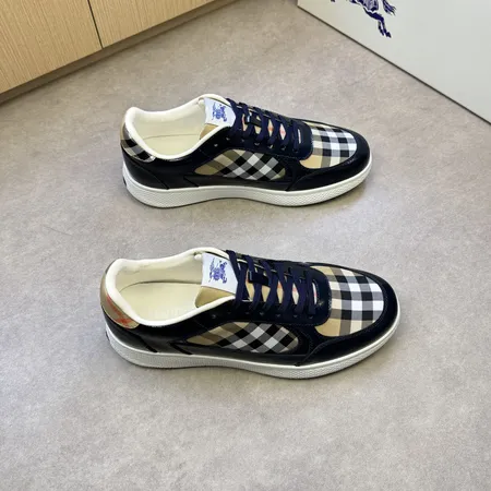 バーバリー ス カジュアルシューズ