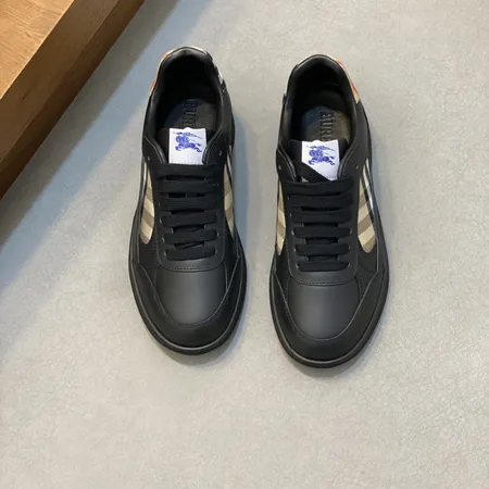 バーバリー ス カジュアルシューズ