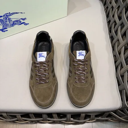 バーバリー ス カジュアルシューズ