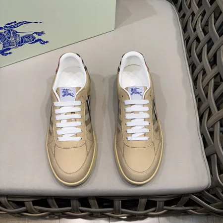 バーバリー ス カジュアルシューズ