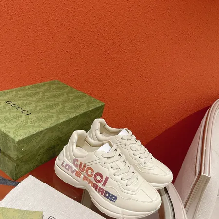 グッチ スニーカー