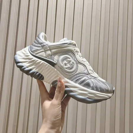 グッチ スニーカー