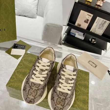 グッチ スニーカー