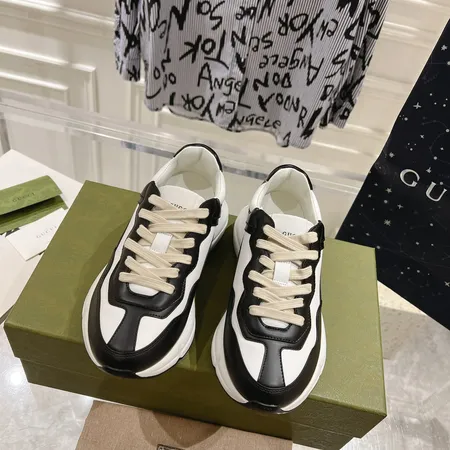 グッチ スニーカー