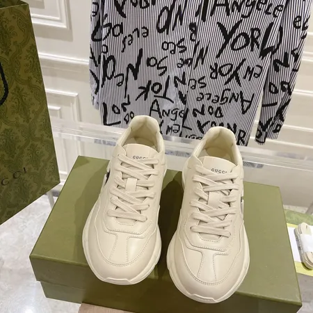 グッチ スニーカー