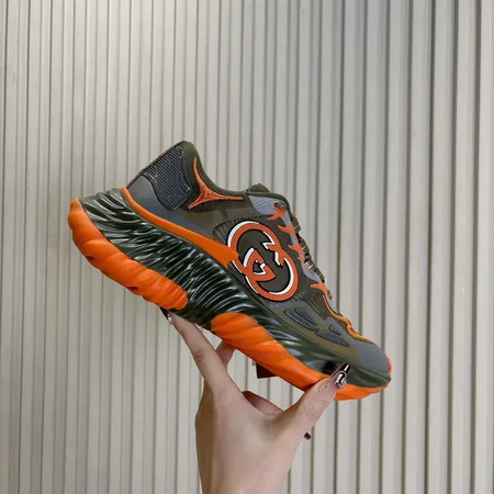 グッチ スニーカー