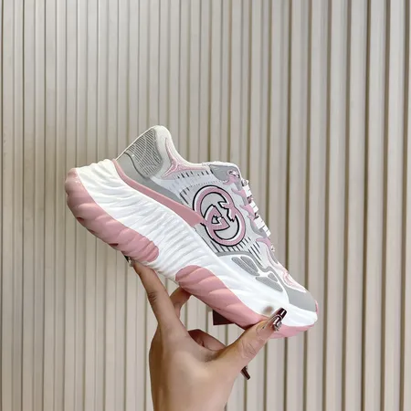 グッチ スニーカー