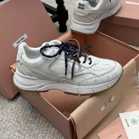 ミュウミュウ スニーカー